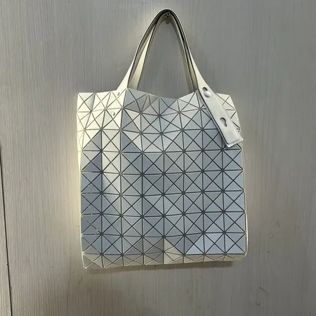 イッセイ ミヤケ ハンドバッグ