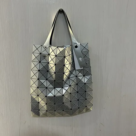 イッセイ ミヤケ ハンドバッグ