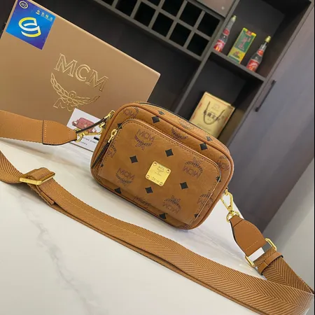 エムシーエム ショルダーバッグ