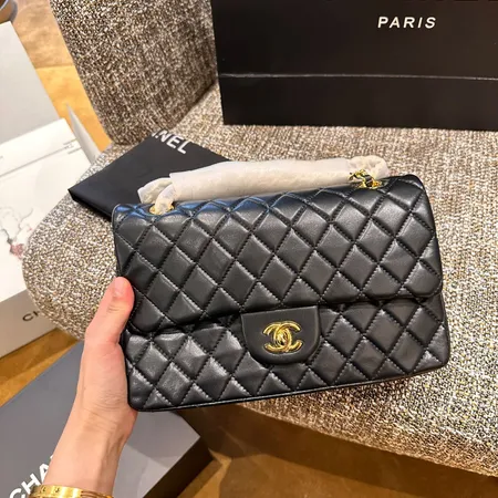 シャネル ショルダーバッグ