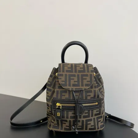 フェンディ リュックサック