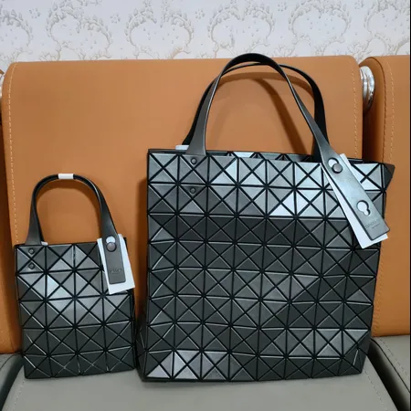 イッセイ ミヤケ ハンドバッグ