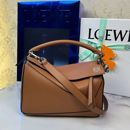 ロエベ ショルダーバッグ