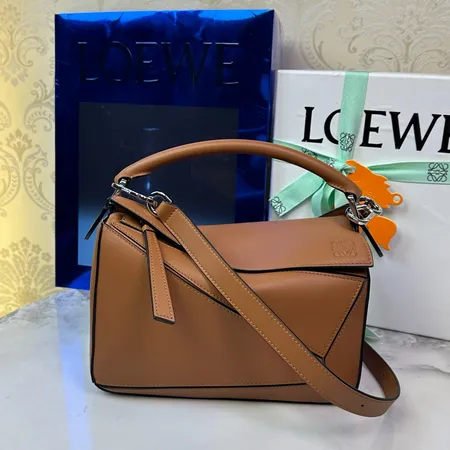 ロエベ ショルダーバッグ