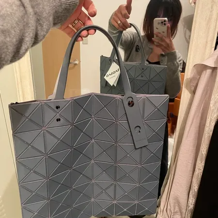 ミュウミュウ ハンドバッグ