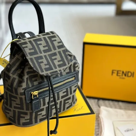 プラダ リュックサック