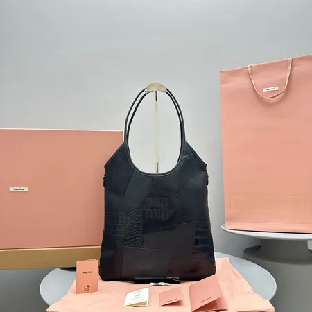 モスキーノ ハンドバッグ