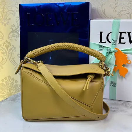 ロエベ ショルダーバッグ