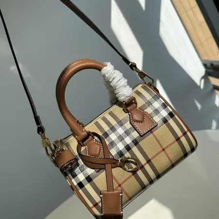 バーバリー ス ハンドバッグ