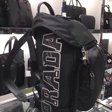 イブサンローラン リュックサック