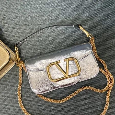 フェラガモ ハンドバッグ