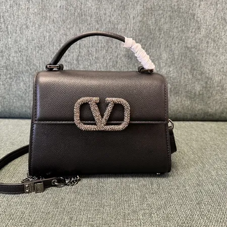 フェラガモ ハンドバッグ