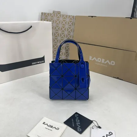 イッセイ ミヤケ ハンドバッグ