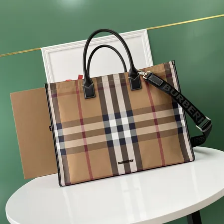 コーチ ショルダーバッグ