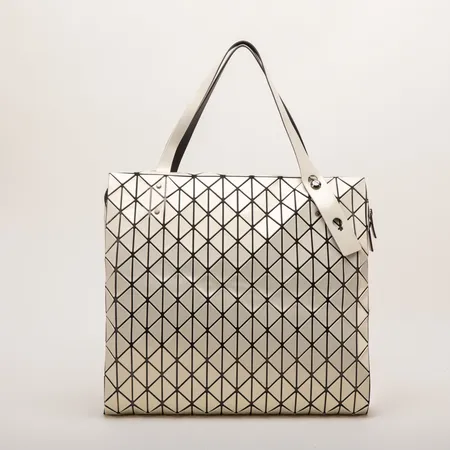 ミュウミュウ ハンドバッグ