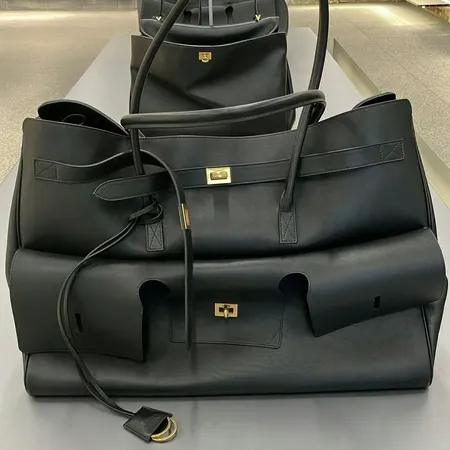 バレンシアガ ハンドバッグ