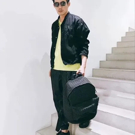 ヴァレンティノ リュックサック