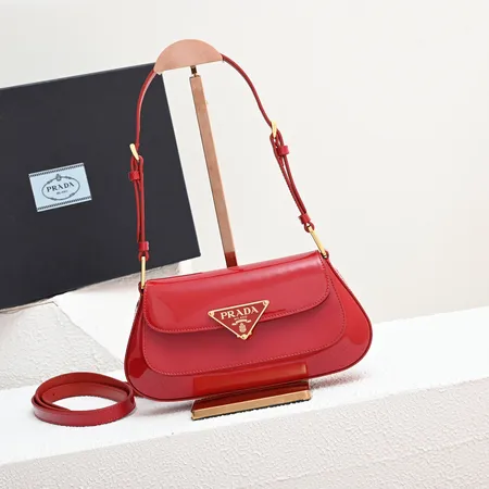 プラダ ショルダーバッグ