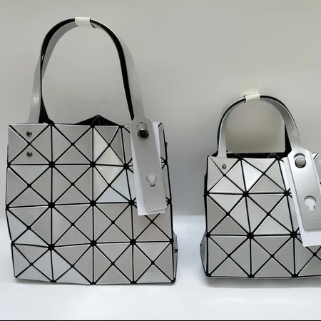 イッセイ ミヤケ ハンドバッグ