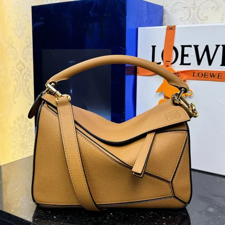 ロエベ ショルダーバッグ