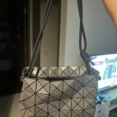 イッセイ ミヤケ ショルダーバッグ