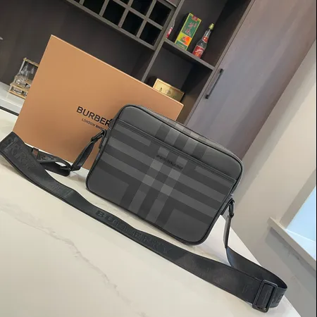 ヴェルサーチ ショルダーバッグ