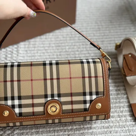 バーバリー ス ショルダーバッグ