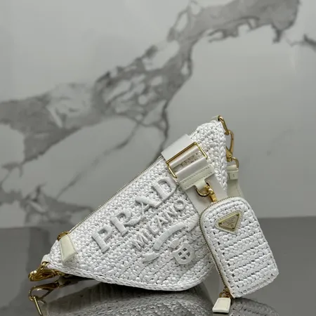 プラダ ハンドバッグ