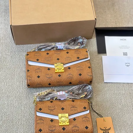 エムシーエム ショルダーバッグ