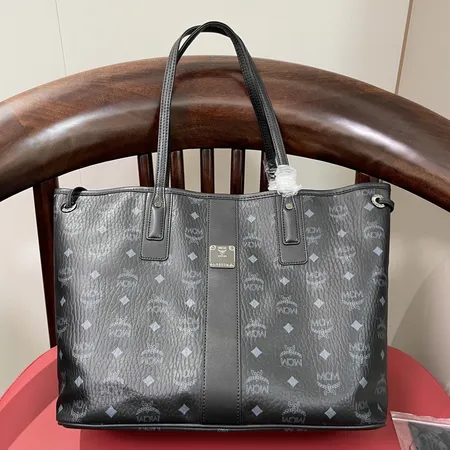 エムシーエム ショルダーバッグ