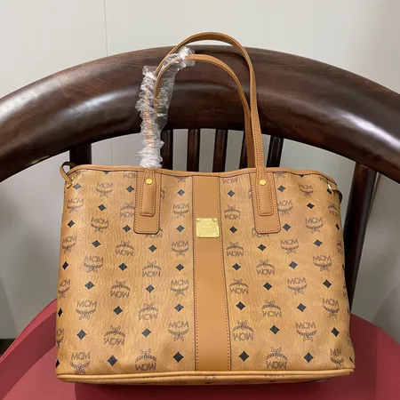 エムシーエム ショルダーバッグ