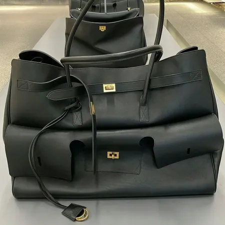 バレンシアガ ハンドバッグ