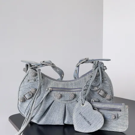 バレンシアガ ショルダーバッグ