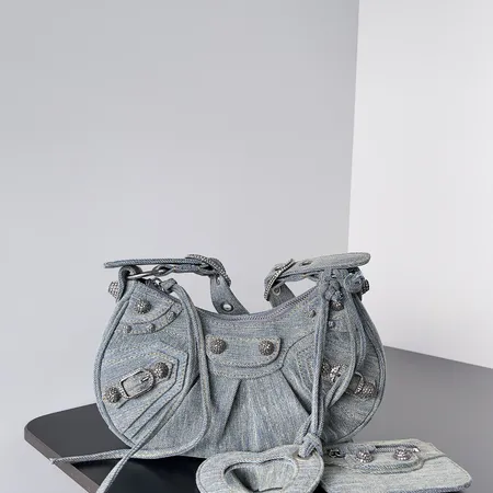 バレンシアガ ショルダーバッグ