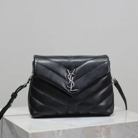 イブサンローラン ショルダーバッグ