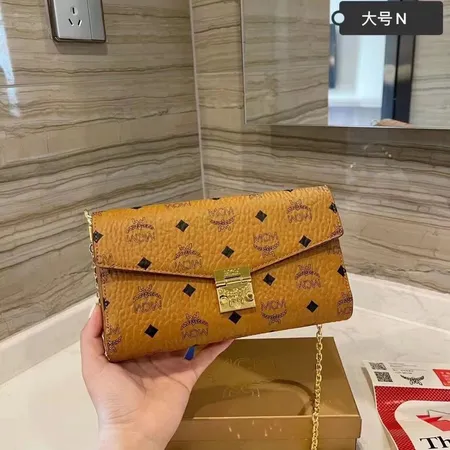 エムシーエム ショルダーバッグ