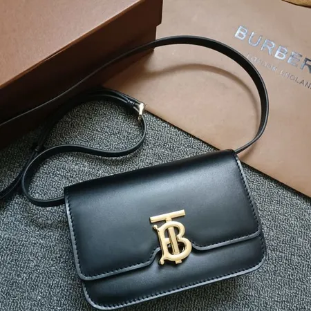 ヴェルサーチ ショルダーバッグ