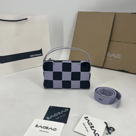 ミュウミュウ ハンドバッグ