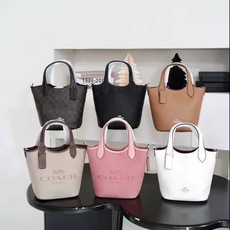 コーチ ハンドバッグ