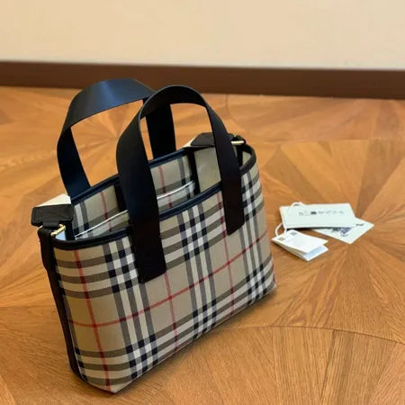 バーバリー ス ショルダーバッグ