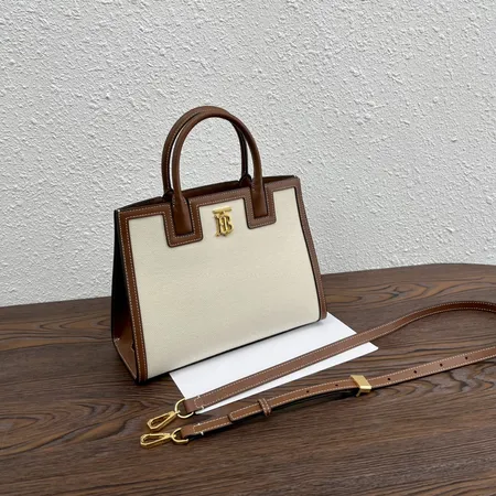 バーバリー ス ハンドバッグ