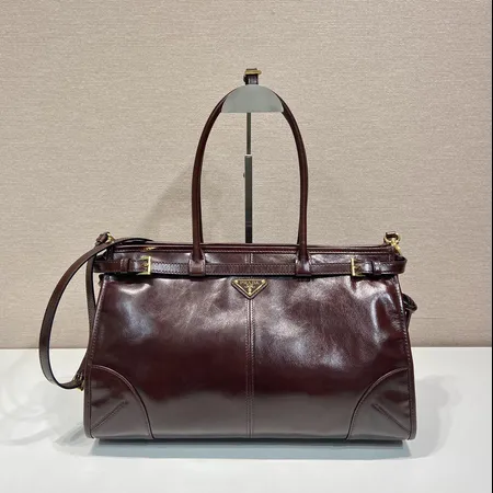 プラダ ハンドバッグ