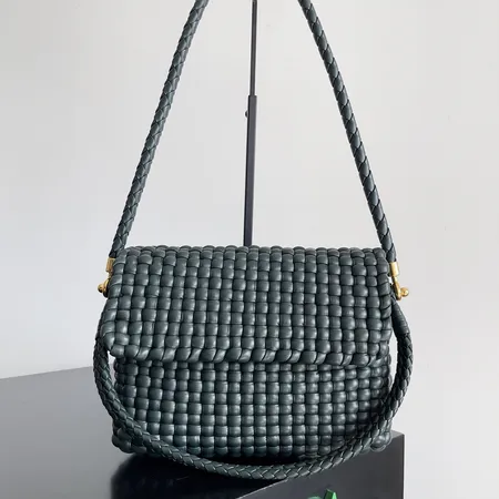 ボッテガ ヴェネタ ショルダーバッグ