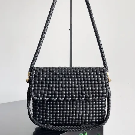 ボッテガ ヴェネタ ショルダーバッグ