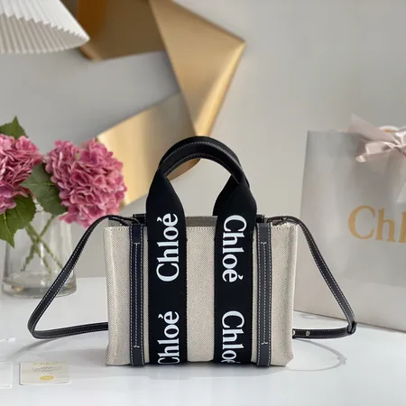 ヴァレンティノ ハンドバッグ