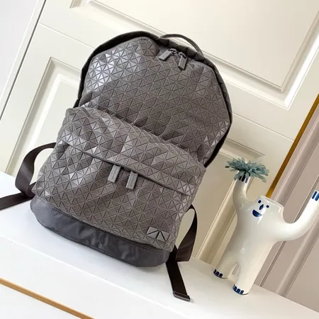 ヴァレンティノ リュックサック