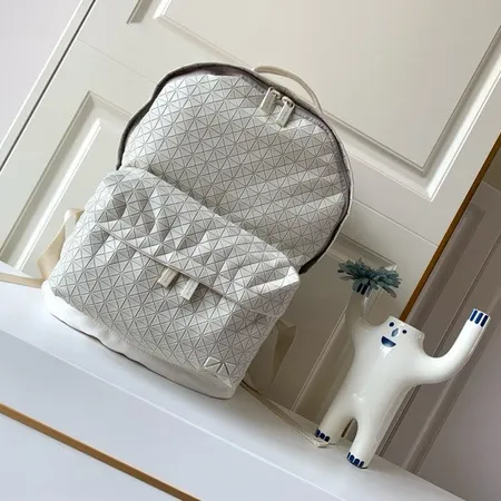 ヴァレンティノ リュックサック