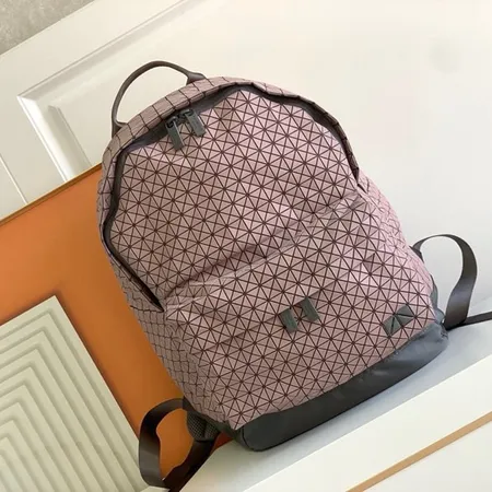 ヴァレンティノ リュックサック