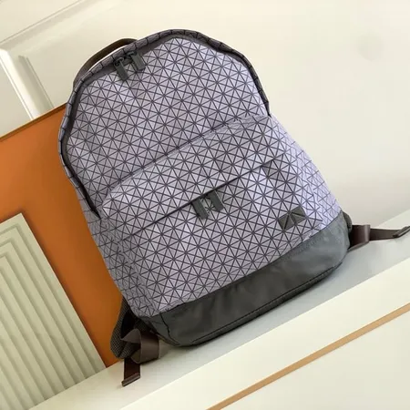 ヴァレンティノ リュックサック