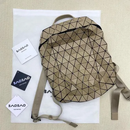 ヴァレンティノ リュックサック